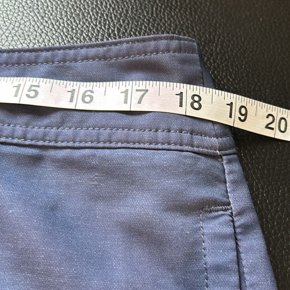 Travis Mathew Brilliance Shorts Blue Yellow Stripe Boardshorts Swim Sz 36 - Picture 10 of 10